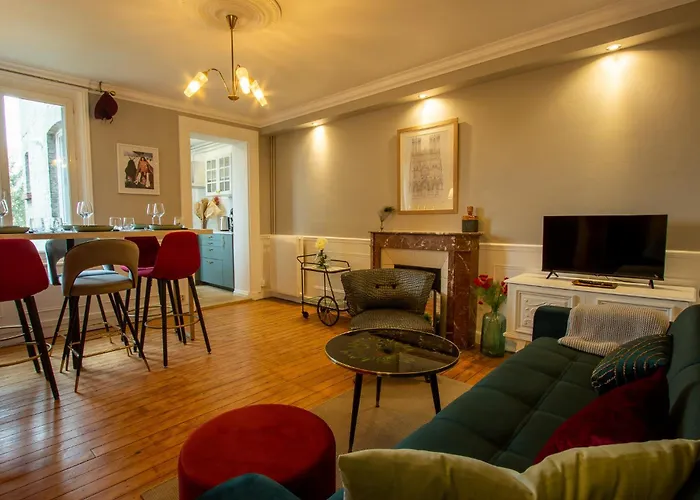 Cosy Art Gallery