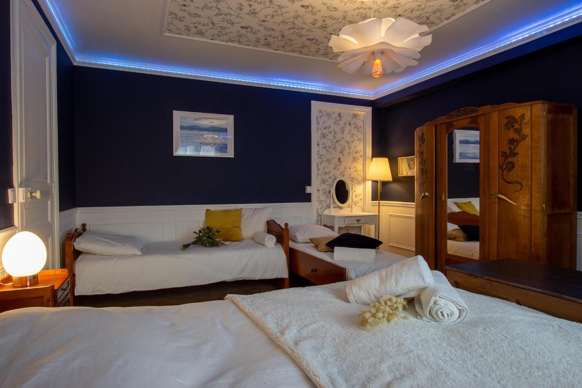 Cosy Art Gallery Apartment