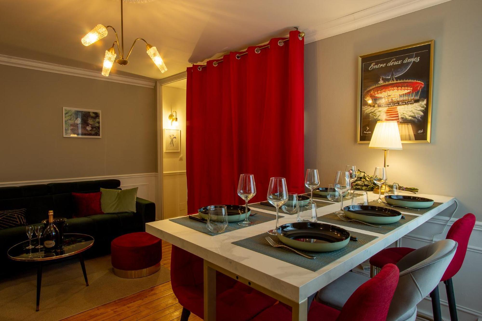 Cosy Art Gallery Apartment
